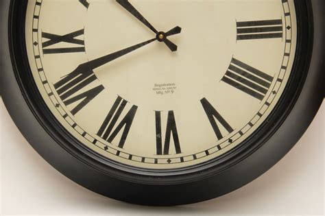Sterling & Noble 10" Hanging Analog Wall Clock. . Sterling and noble clock